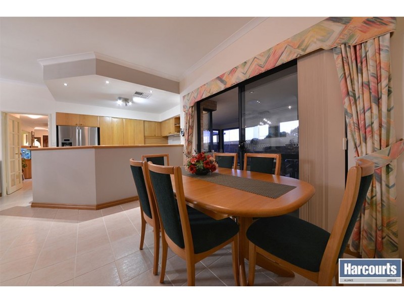 17 Bergalia Mews, Currambine WA 6028