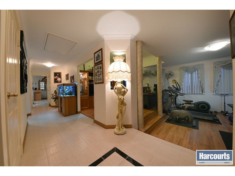 17 Bergalia Mews, Currambine WA 6028