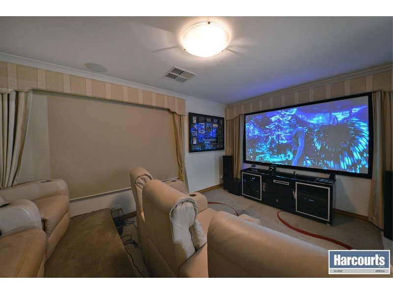 17 Bergalia Mews, Currambine WA 6028