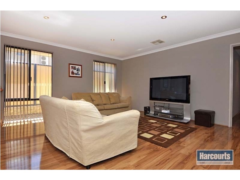 31 Nankeen Circle, Tapping WA 6065