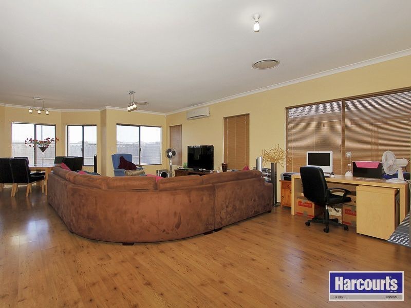 65 Watkins Loop, Tapping WA 6065