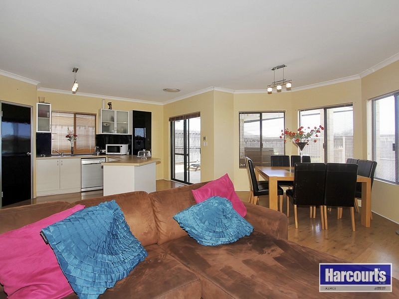 65 Watkins Loop, Tapping WA 6065