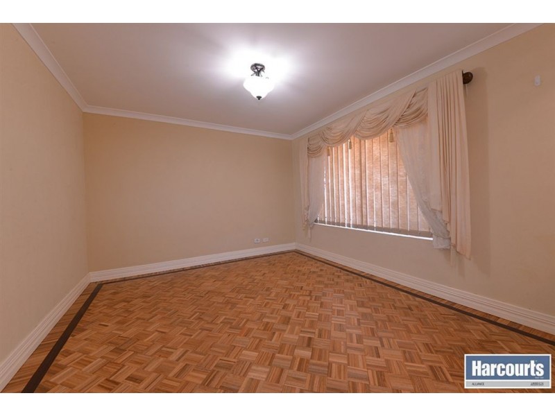 25 Bergalia Mews, Currambine WA 6028