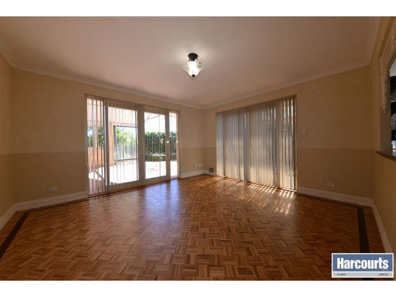 25 Bergalia Mews, Currambine WA 6028