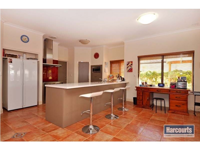 5 Berkley Road, Marangaroo WA 6064