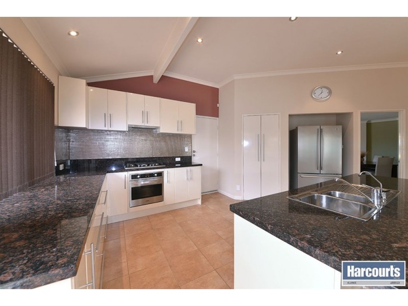 6 La Grange Loop, Currambine WA 6028