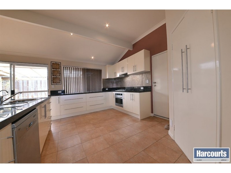 6 La Grange Loop, Currambine WA 6028