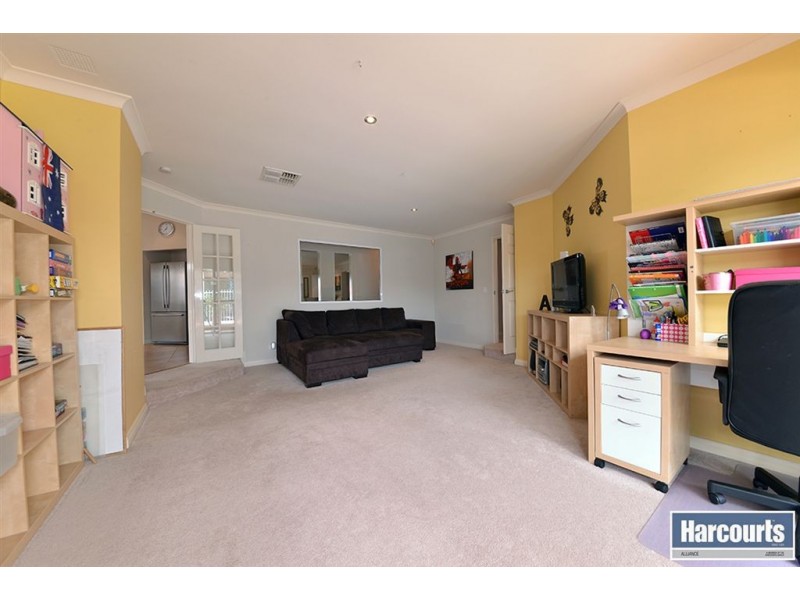 6 La Grange Loop, Currambine WA 6028