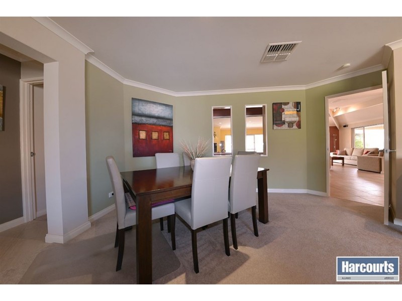 6 La Grange Loop, Currambine WA 6028