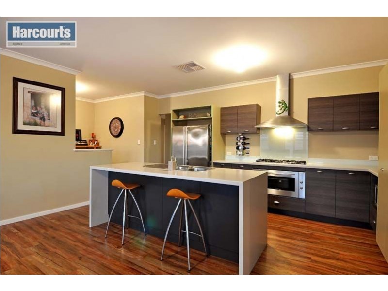 27 Windjammer Parkway, Jindalee WA 6036