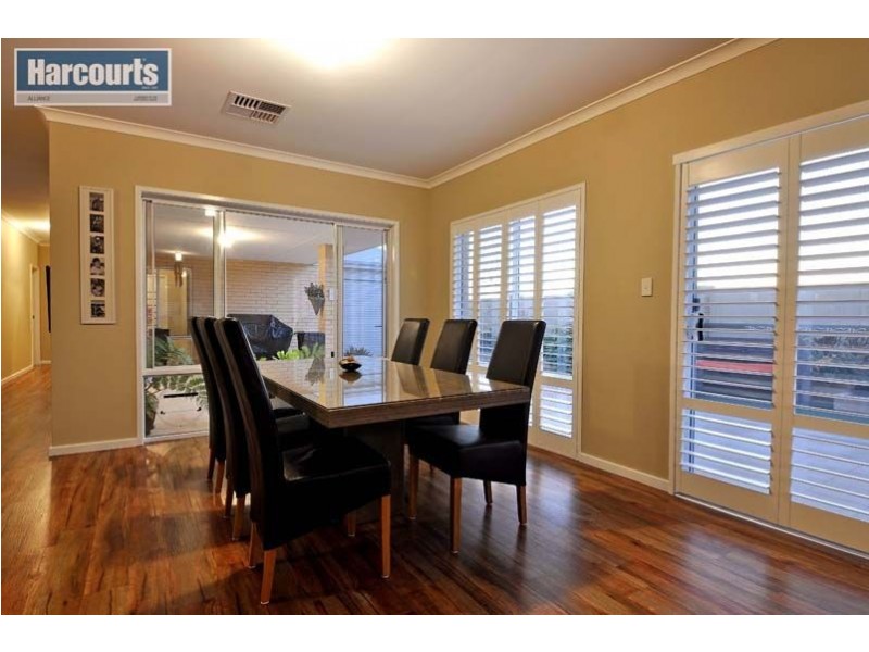 27 Windjammer Parkway, Jindalee WA 6036