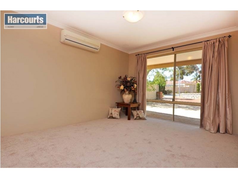 4 Royal Scot Loop, Currambine WA 6028