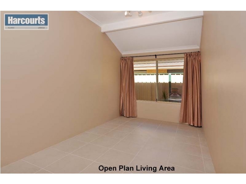 4 Royal Scot Loop, Currambine WA 6028