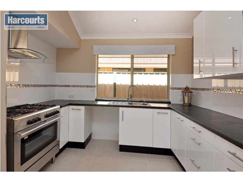 4 Royal Scot Loop, Currambine WA 6028