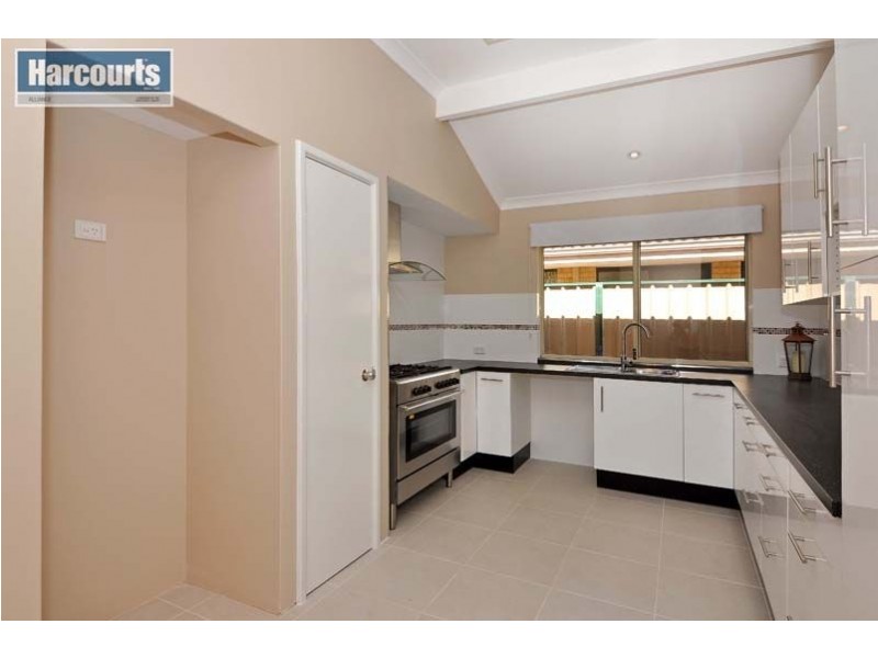 4 Royal Scot Loop, Currambine WA 6028