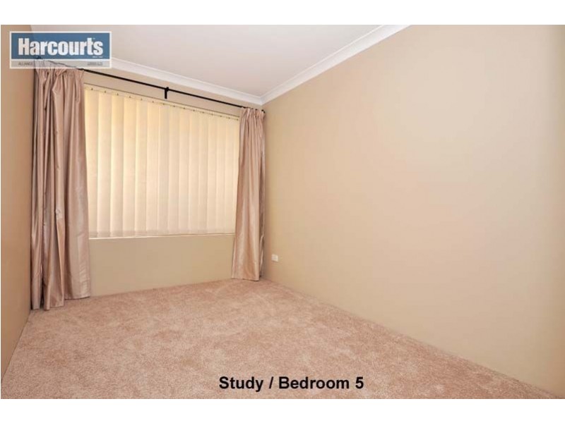 4 Royal Scot Loop, Currambine WA 6028