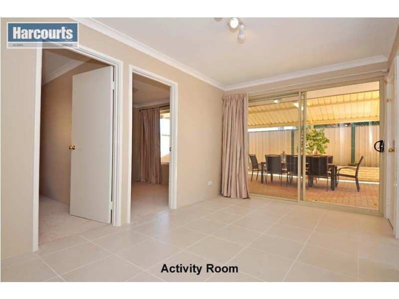 4 Royal Scot Loop, Currambine WA 6028