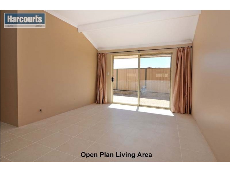 4 Royal Scot Loop, Currambine WA 6028