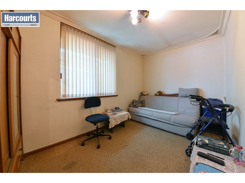 6 Eagle Street, Craigie WA 6025