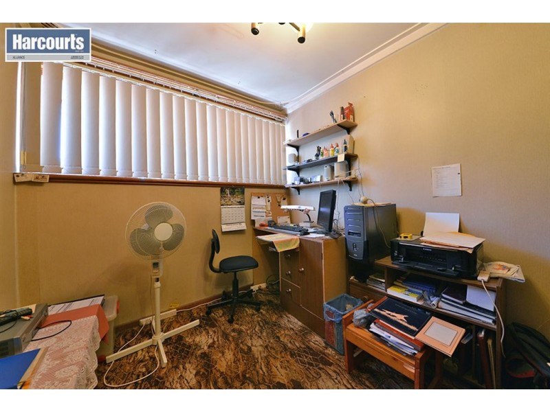 6 Eagle Street, Craigie WA 6025