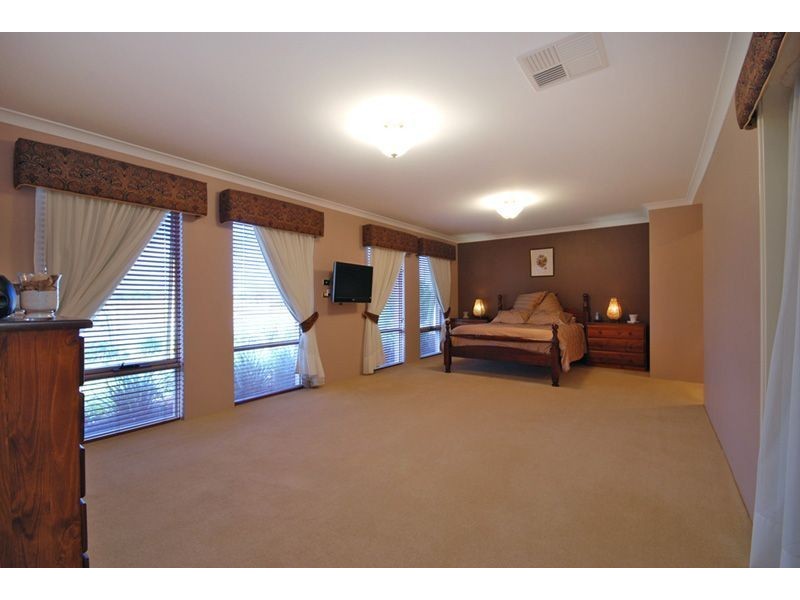 12 Frangista Road, Butler WA 6036