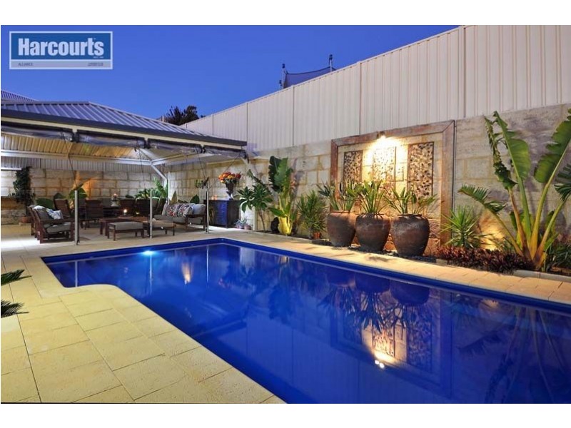 10 Beckman Road, Tapping WA 6065