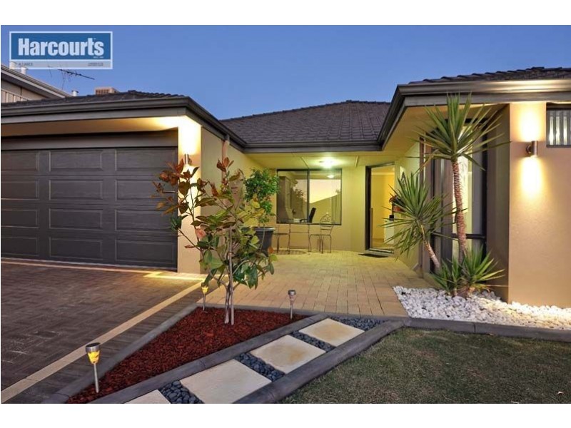 10 Beckman Road, Tapping WA 6065