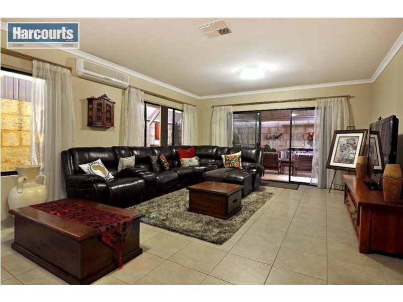 10 Beckman Road, Tapping WA 6065