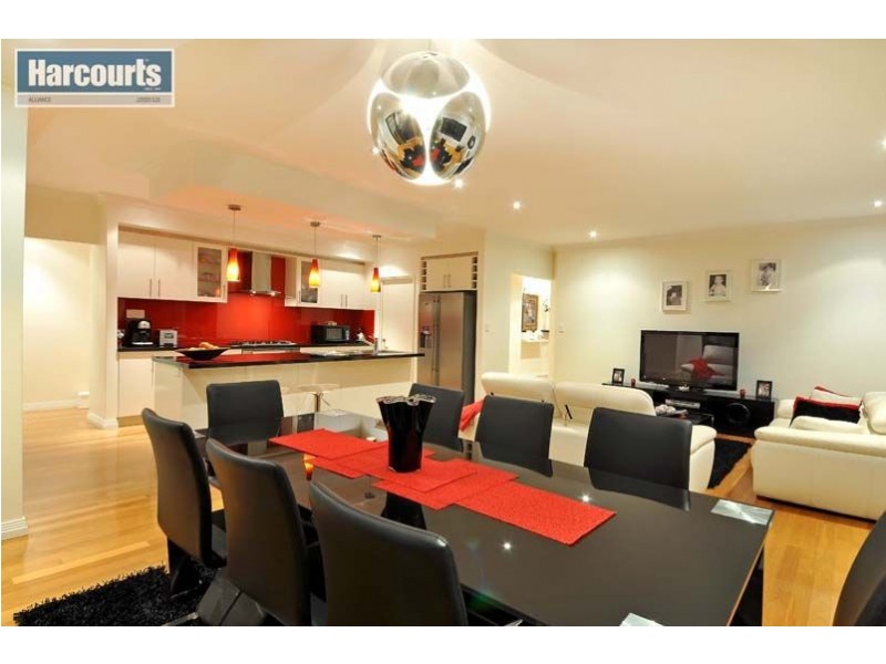 14 Kembla Circle, Madeley WA 6065