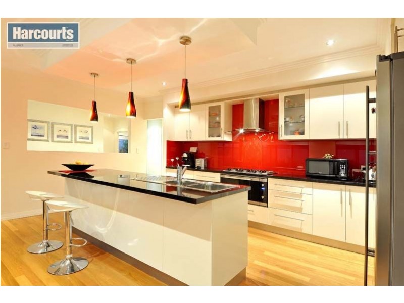 14 Kembla Circle, Madeley WA 6065