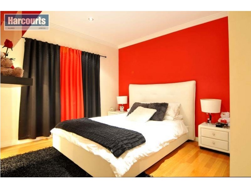 14 Kembla Circle, Madeley WA 6065