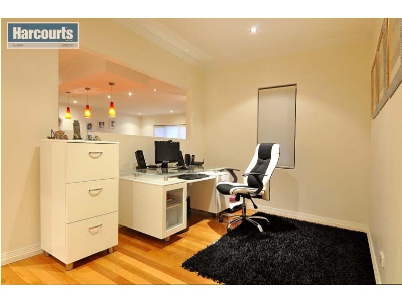 14 Kembla Circle, Madeley WA 6065