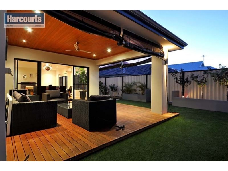 14 Kembla Circle, Madeley WA 6065