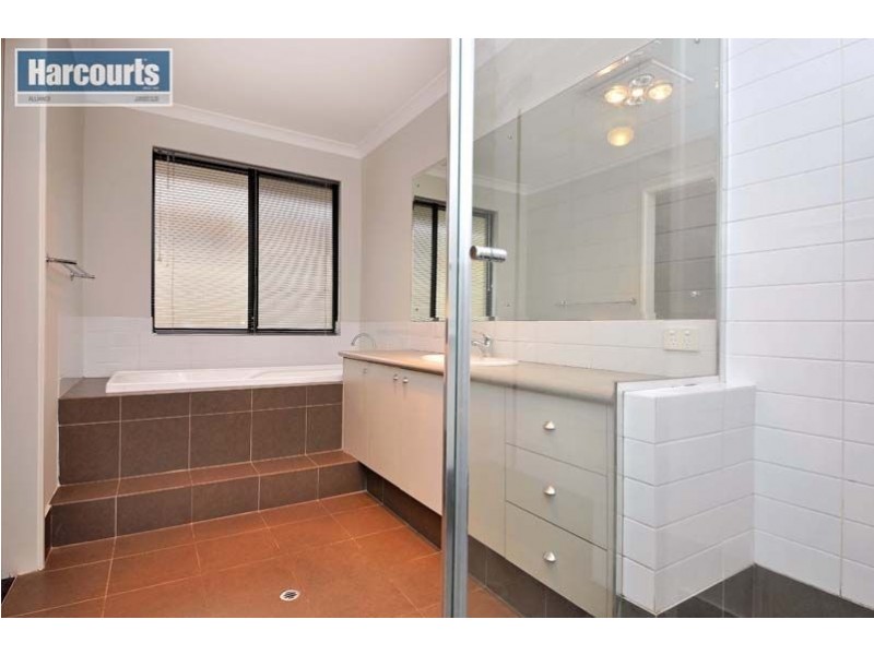 14 Olivedale Road, Madeley WA 6065