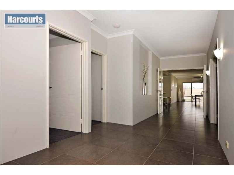 14 Olivedale Road, Madeley WA 6065