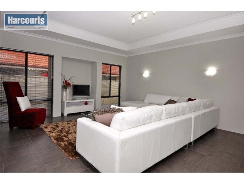 14 Olivedale Road, Madeley WA 6065