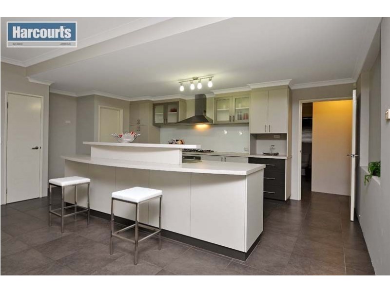 14 Olivedale Road, Madeley WA 6065