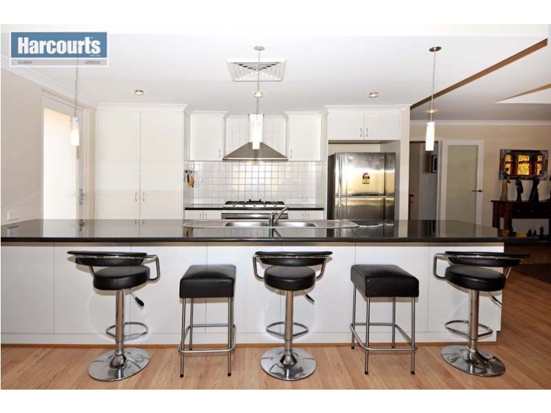 22 Fineview Crescent, Carramar WA 6031