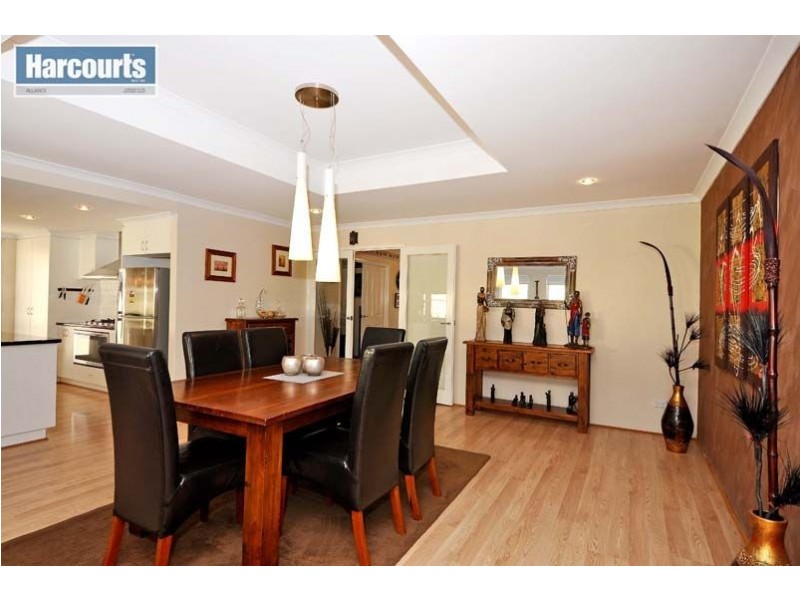 22 Fineview Crescent, Carramar WA 6031