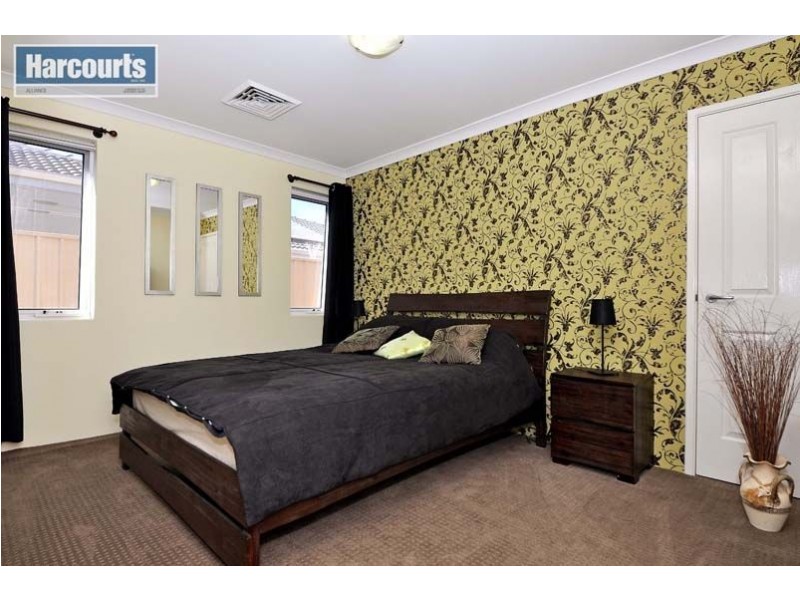 22 Fineview Crescent, Carramar WA 6031