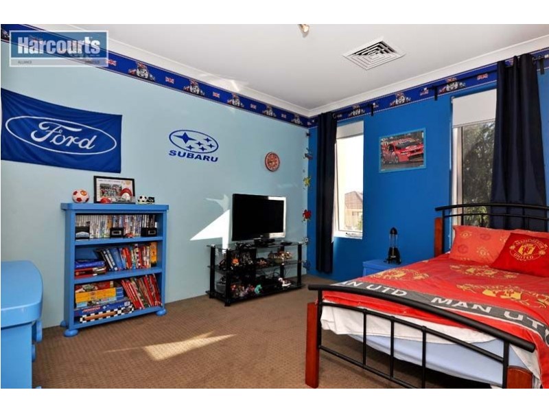 22 Fineview Crescent, Carramar WA 6031