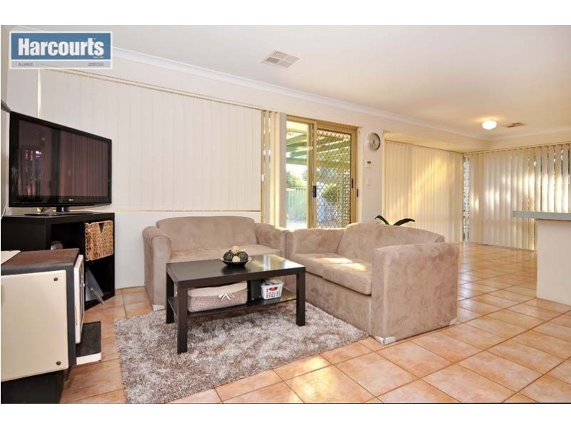 9 Lowana Court, Currambine WA 6028
