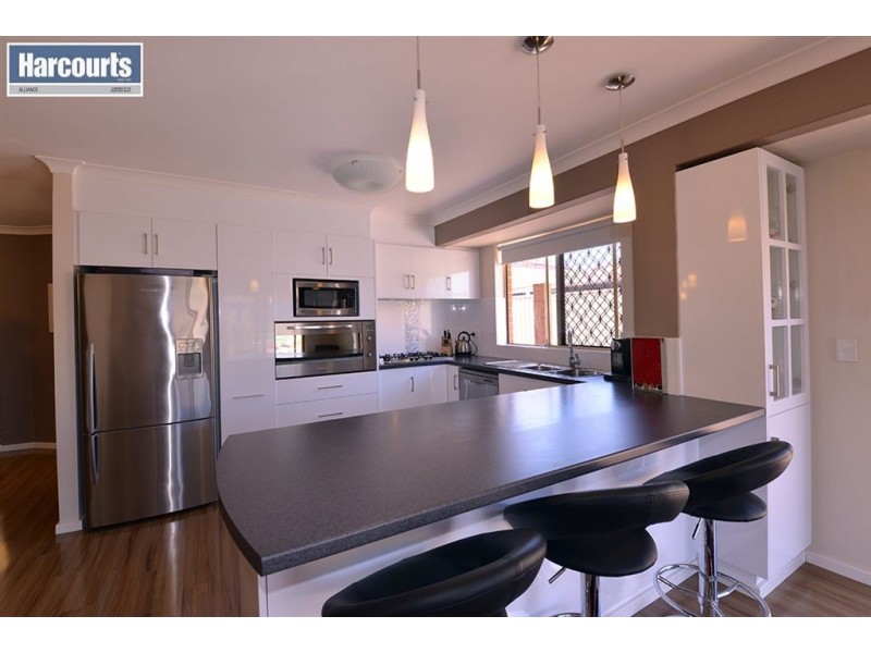 9 Figtree Place, Beechboro WA 6063