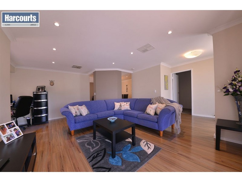 9 Figtree Place, Beechboro WA 6063