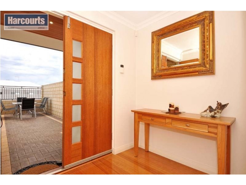 33 Susan Road, Madeley WA 6065