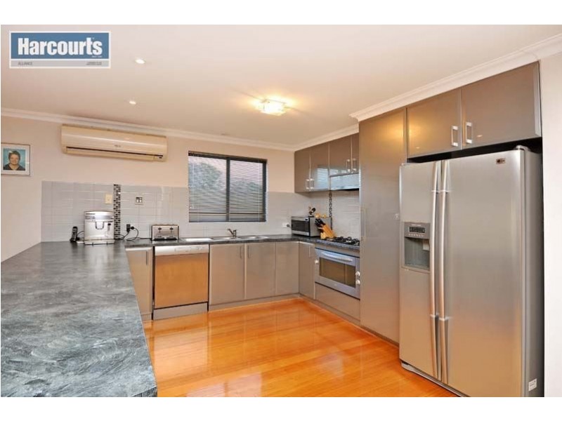 33 Susan Road, Madeley WA 6065