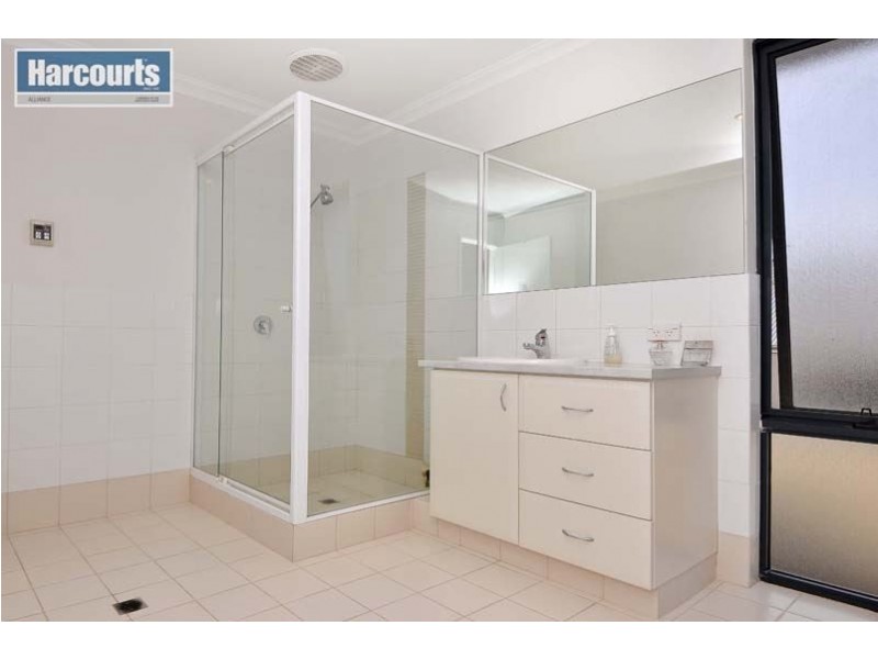 33 Susan Road, Madeley WA 6065