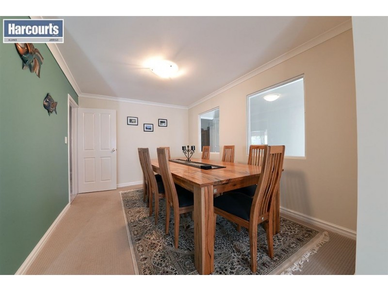 11 Raffles Court, Currambine WA 6028