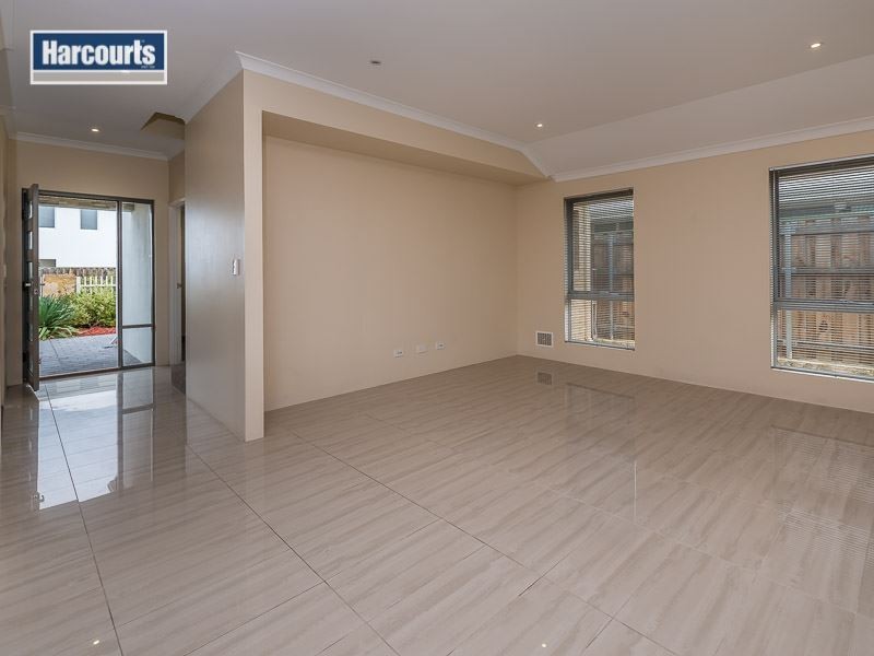 14 Sandbar Street, Yanchep WA 6035