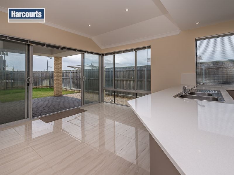 14 Sandbar Street, Yanchep WA 6035